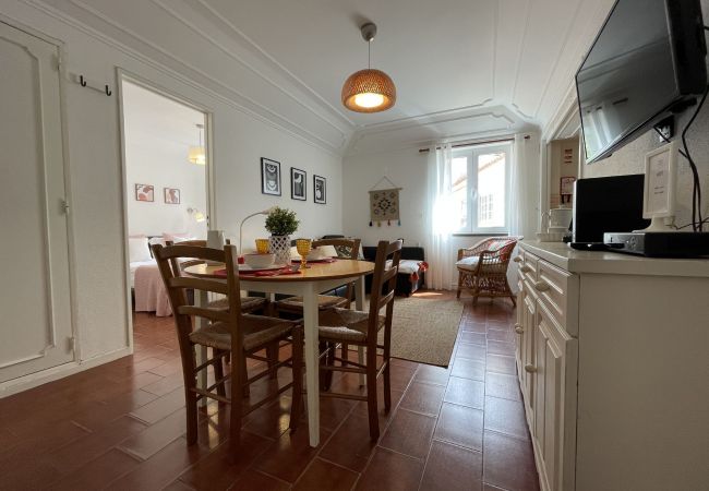 Apartamento em Cascais - Ribeira Beach Apartment in Cascais