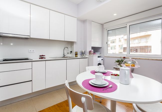 Apartment in Lisbon - Calado E