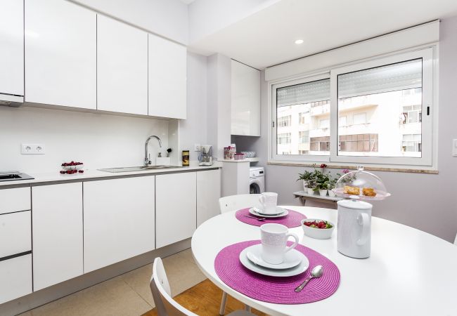 Apartment in Lisbon - Calado E