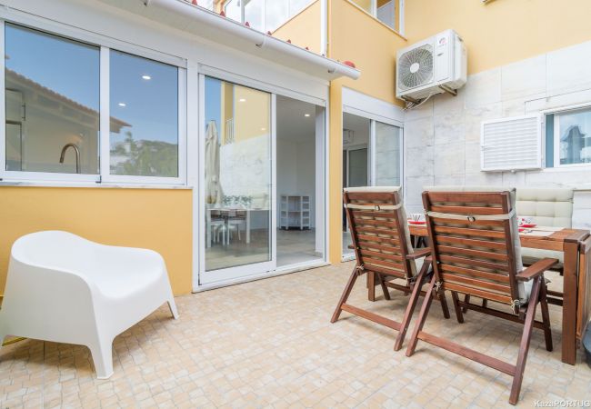 Apartment in Estoril - Santa Catarina Terrace