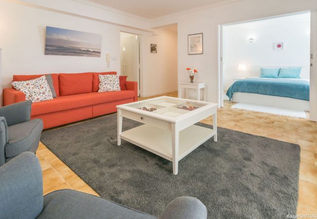 Apartment in Estoril - Santa Catarina Terrace