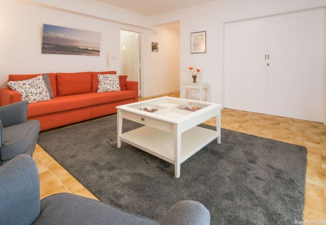 Apartment in Estoril - Santa Catarina Terrace